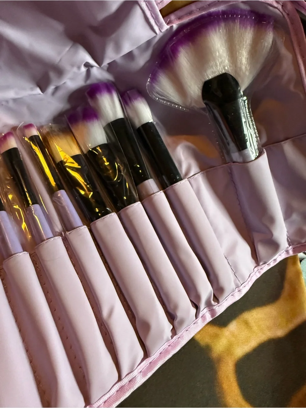Yuwaku Purple Roll-Up 32 piece Brush Organizer